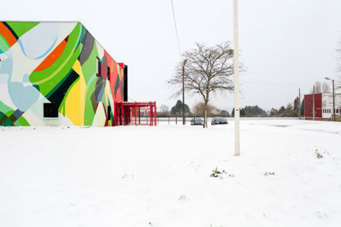 architecture-contemporaine-hall-sports-farciennes-El-Nino-rénovation-photo-façade