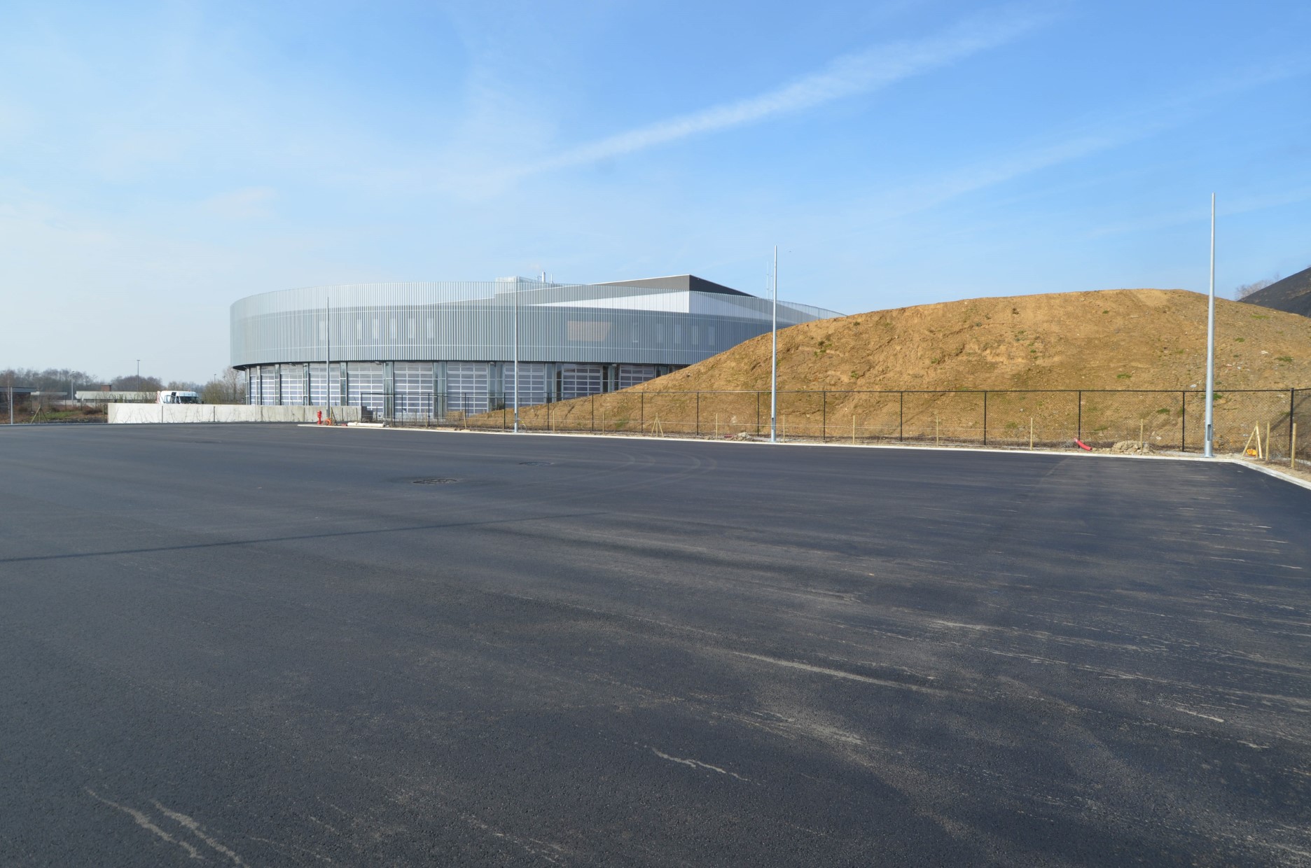 architecture-contemporaine-samyn-and-partners-caserne-pompier-charleroi-cercle-photo