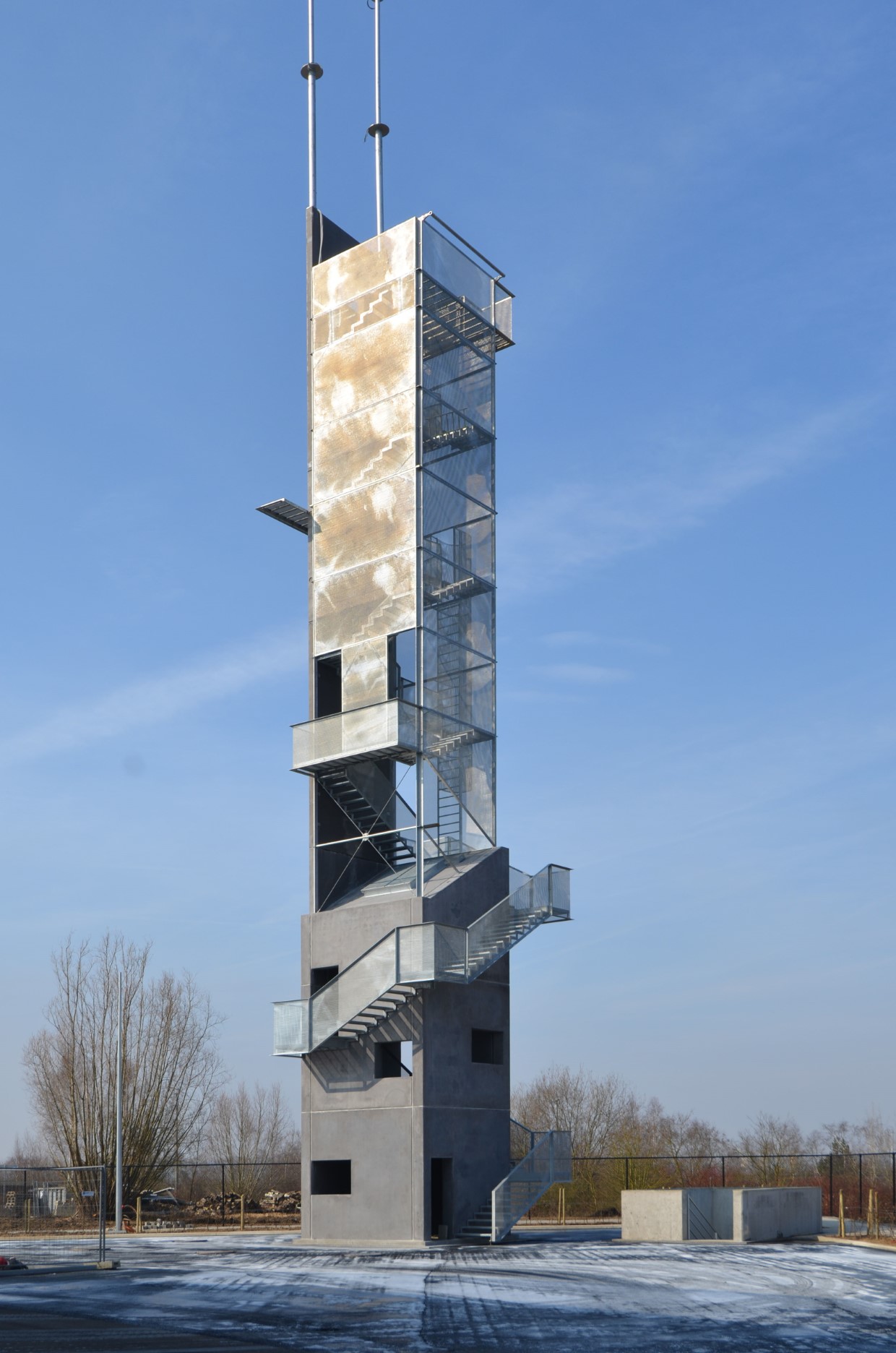 architecture-contemporaine-samyn-and-partners-caserne-pompier-charleroi-cercle-photo-tour-exercice