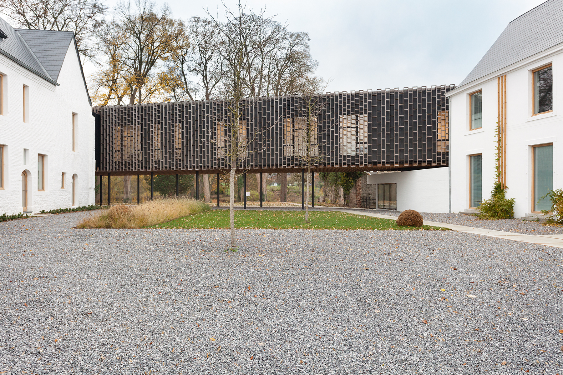 architecture-contemporaine-espace-winson-chateau-winson-reservoir-a-A+11-PEC-atelier-paysage-maison-communale-fosses-la-ville-cours-haute