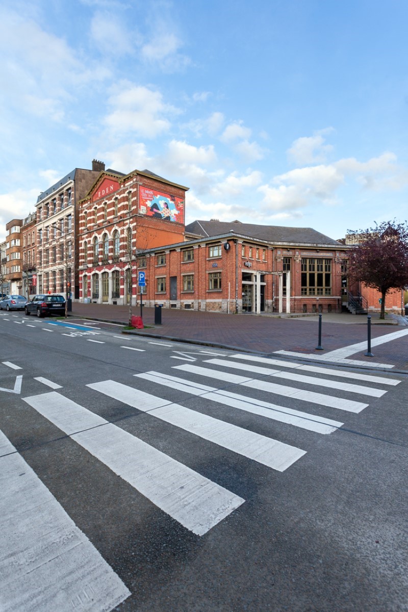 architecture-contemporaine-eden-centre-creation-artistique-culturel-charleroi-reservoir-a-extension-rénovation-vue-ensemble
