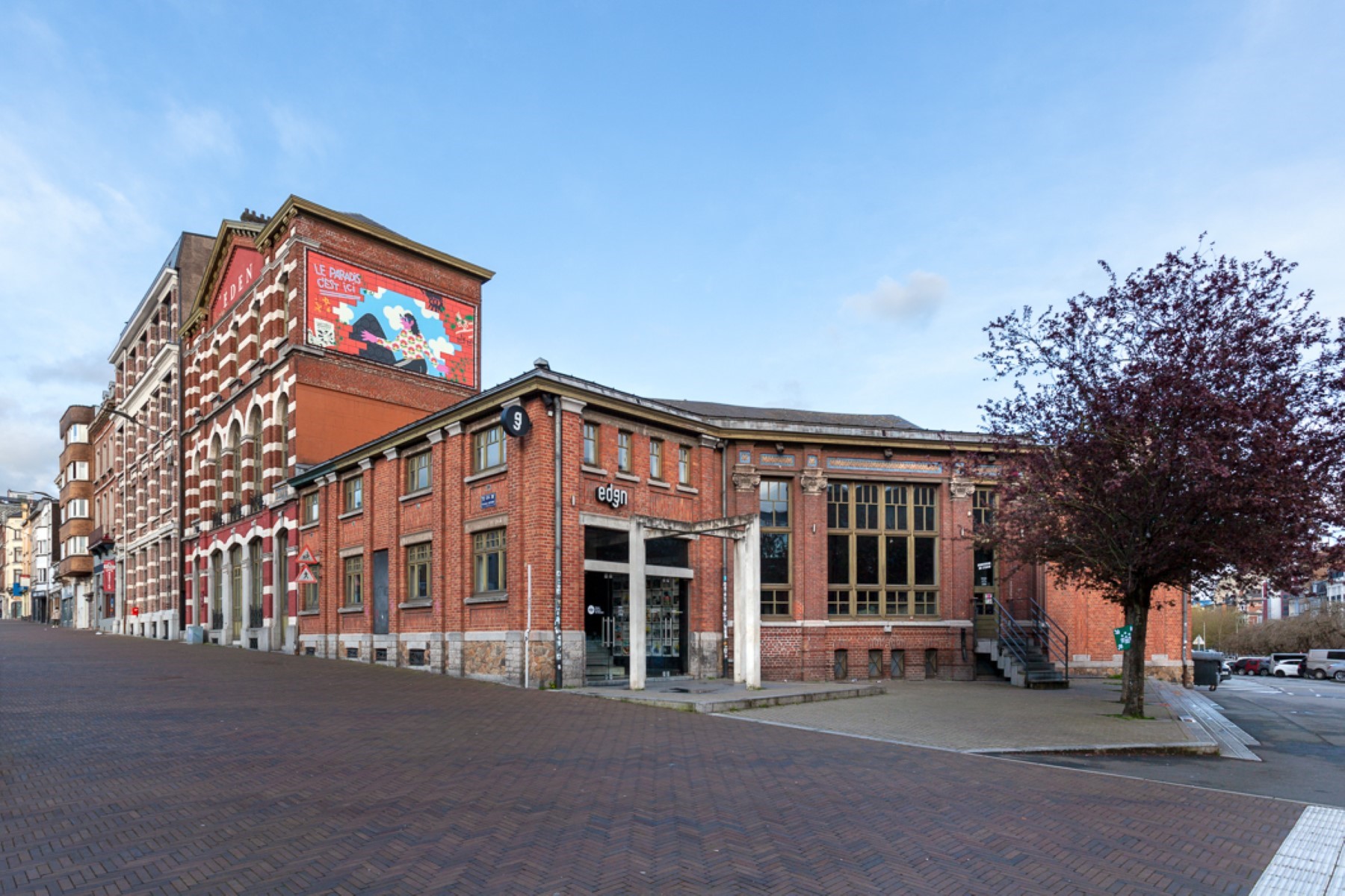 architecture-contemporaine-eden-centre-creation-artistique-culturel-charleroi-reservoir-a-extension-rénovation-vue-ensemble