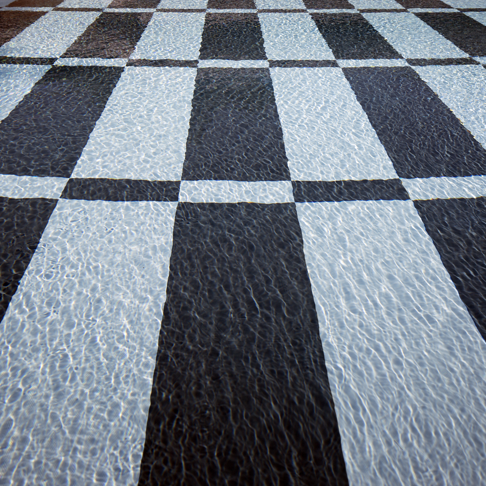 architecture-contemporaine-équipement-public-piscine-extérieure-aménagement-paysager-Charleroi-les-bains-vue-détail