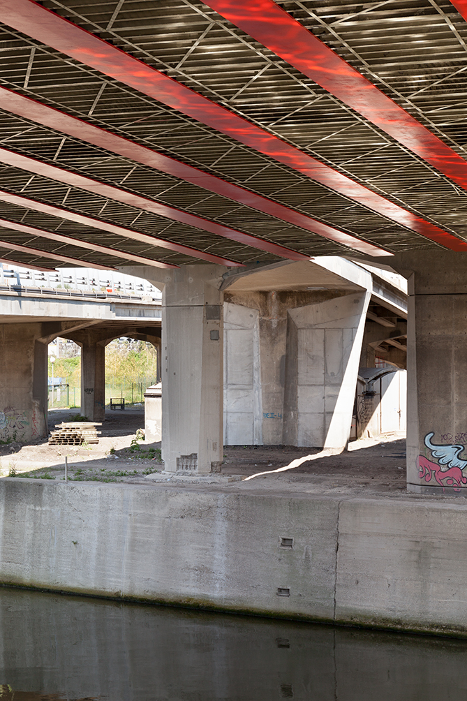 architecture-contemporaine-intégration-oeuvre-art-Jean-Glibert-infrastructure-Ring-9-Charleroi