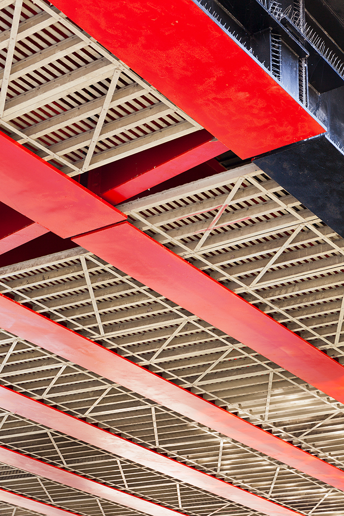 architecture-contemporaine-intégration-oeuvre-art-Jean-Glibert-infrastructure-Ring-9-Charleroi