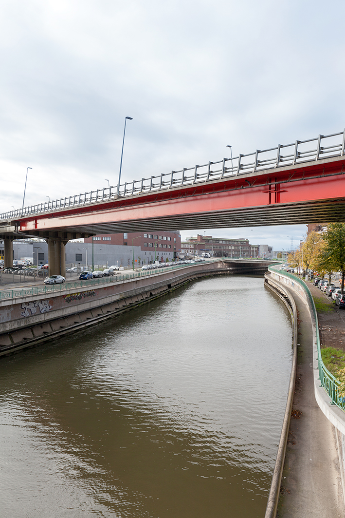 architecture-contemporaine-intégration-oeuvre-art-Jean-Glibert-infrastructure-Ring-9-Charleroi