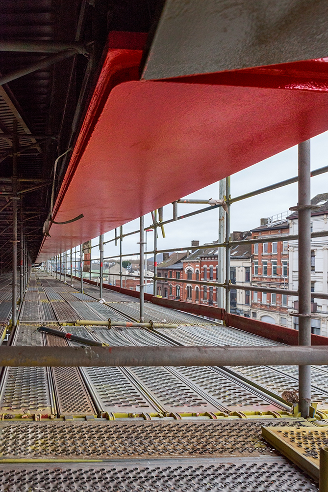 architecture-contemporaine-intégration-oeuvre-art-Jean-Glibert-infrastructure-Ring-9-Charleroi