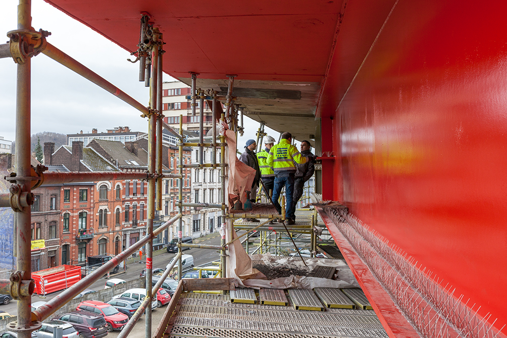 architecture-contemporaine-intégration-oeuvre-art-Jean-Glibert-infrastructure-Ring-9-Charleroi