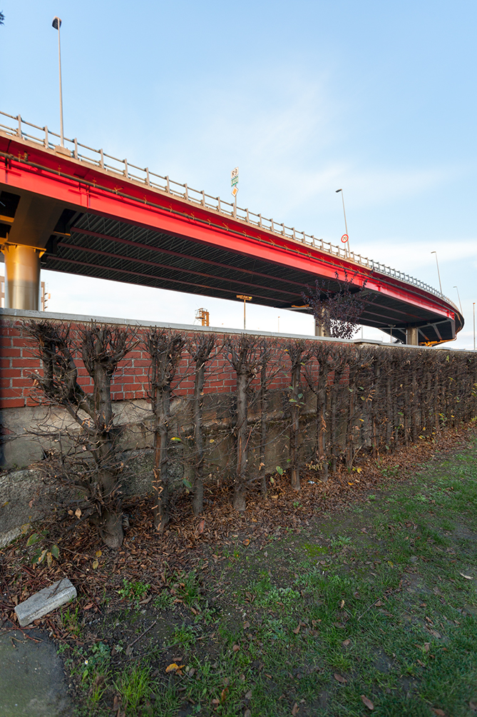 architecture-contemporaine-intégration-oeuvre-art-Jean-Glibert-infrastructure-Ring-9-Charleroi