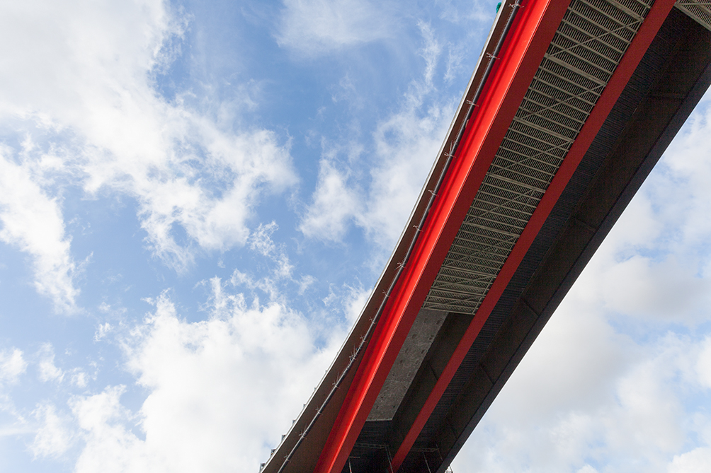 architecture-contemporaine-intégration-oeuvre-art-Jean-Glibert-infrastructure-Ring-9-Charleroi