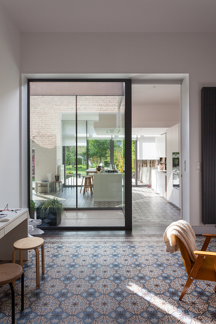 architecture contemporaine, Villa Mosane, Rénovation, Reservoir A, aménagement intérieur, patio