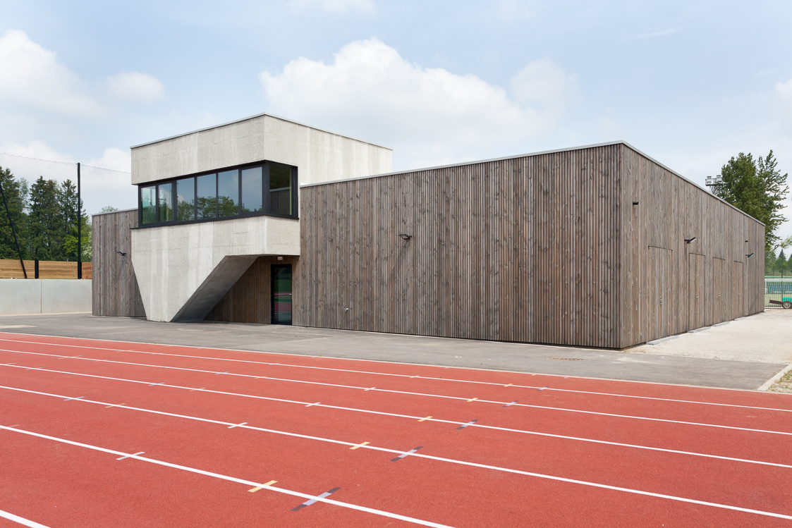 architecture-contemporaine-hydrion-arlon-adeps-athlétisme-reservoir-a-bois-photo