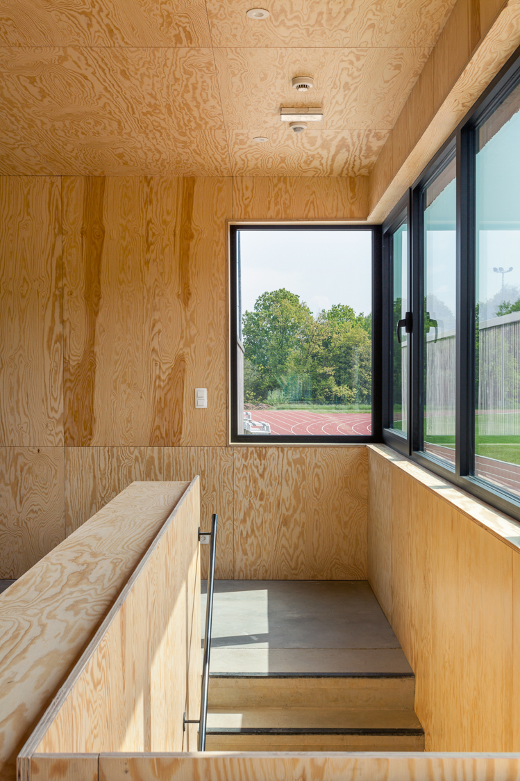 architecture-contemporaine-hydrion-arlon-adeps-athlétisme-reservoir-a-bois-chambre-appels