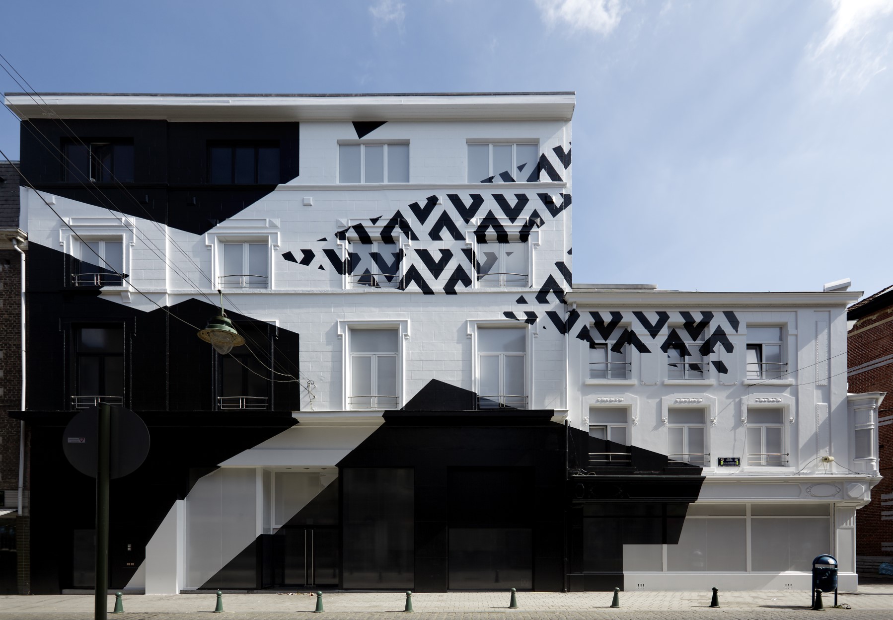 architecture-contemporaine-façade-intégration-oeuvre-art-collectif-dazzle-paintings-photo