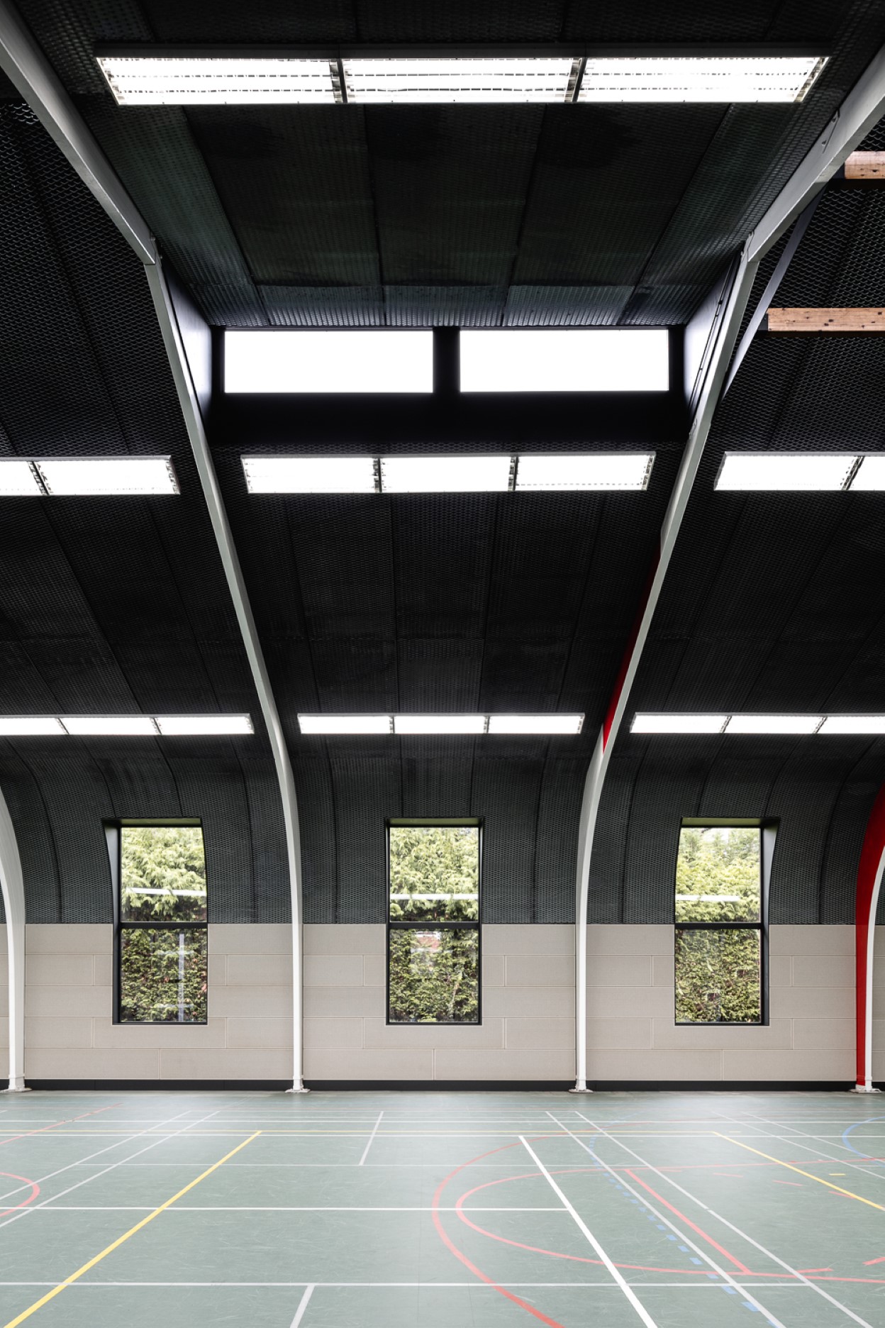 architecture-contemporaine-rénovation--salle-polyvalente-Bruxelles-Berchem-Saint-Agathe-vue-intérieur