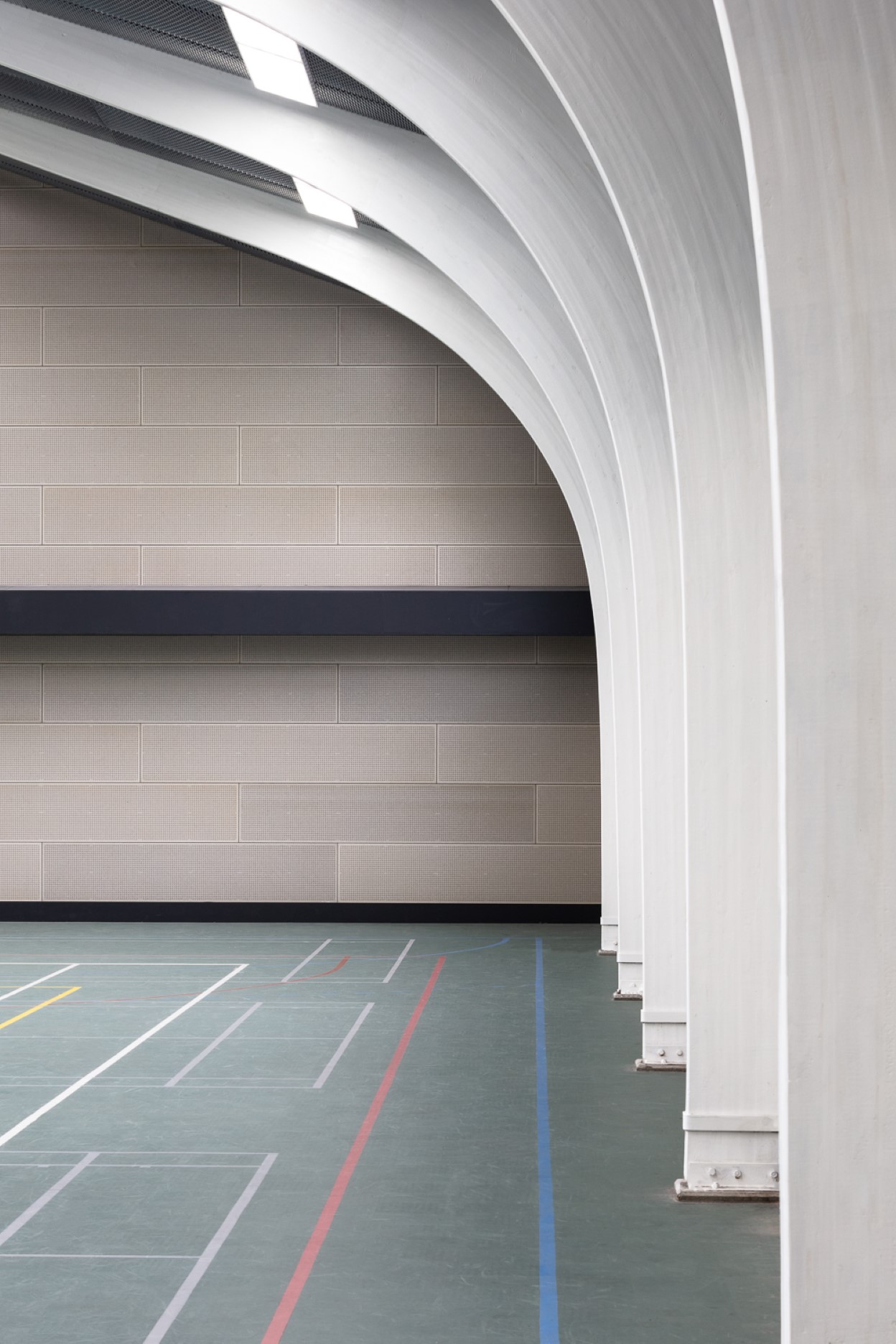 architecture-contemporaine-rénovation--salle-polyvalente-Bruxelles-Berchem-Saint-Agathe-vue-intérieur