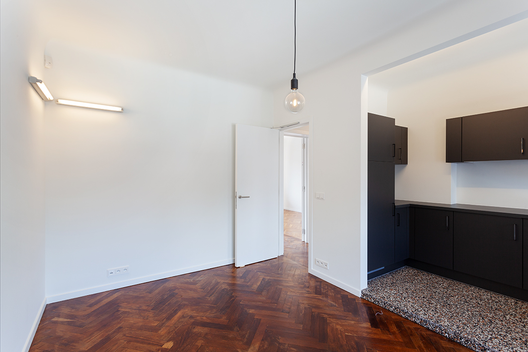 architecture-contemporaine-rénovation-restauration-patrimoine-architectural-Charleroi-Jules-Laurent-bureaux