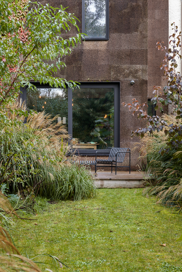 architecture-contemporaine-maison-unifamiliale-façade-liège-aménagements-intérieurs-rénovation-biosourcé-façades