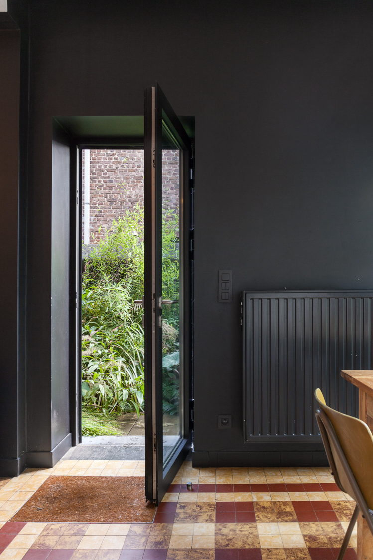 architecture-contemporaine-maison-unifamiliale-façade-liège-aménagements-intérieurs-rénovation-biosourcé-vue intérieure