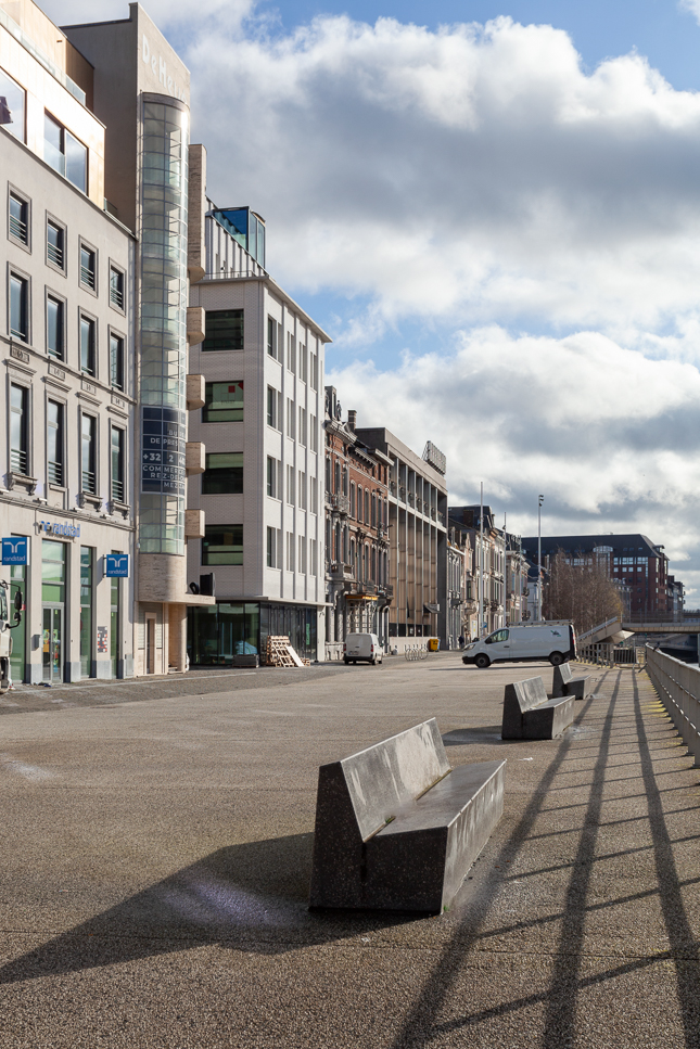 architecture-contemporaine-dockin-sambrinvest-bureau-innovation-charleroi-brique-émaillée-quai-Rimbaud