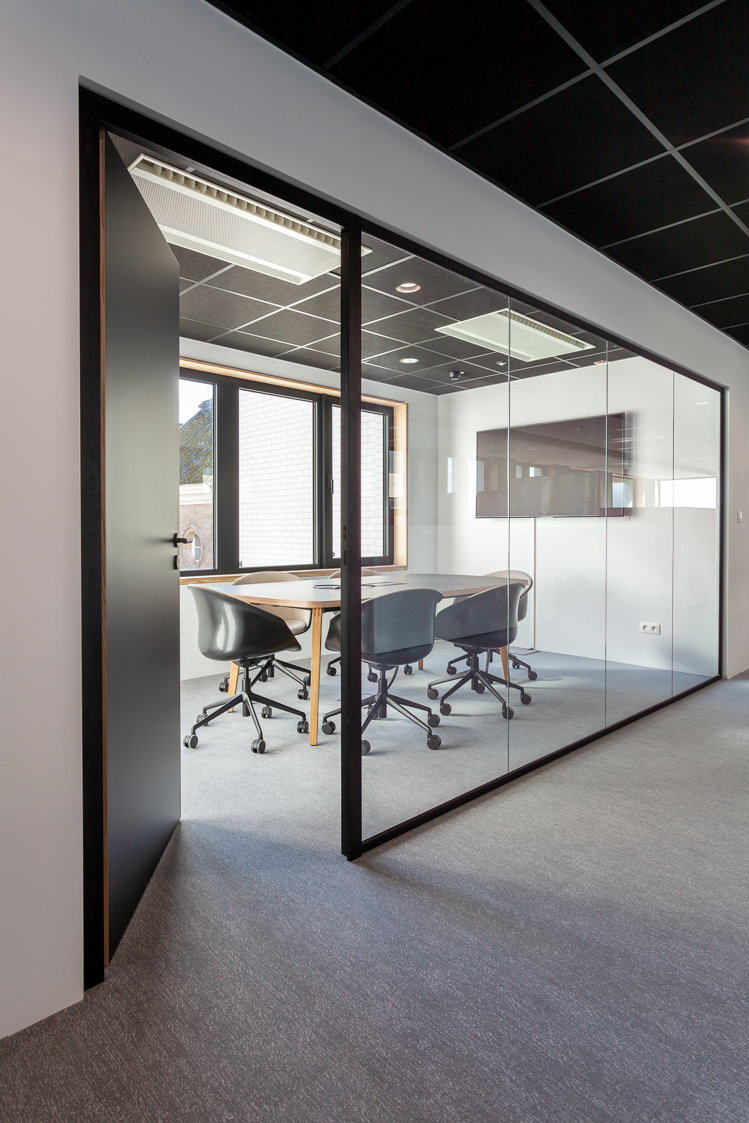 architecture-contemporaine-dockin-sambrinvest-bureau-innovation-charleroi-aménagements-intérieurs