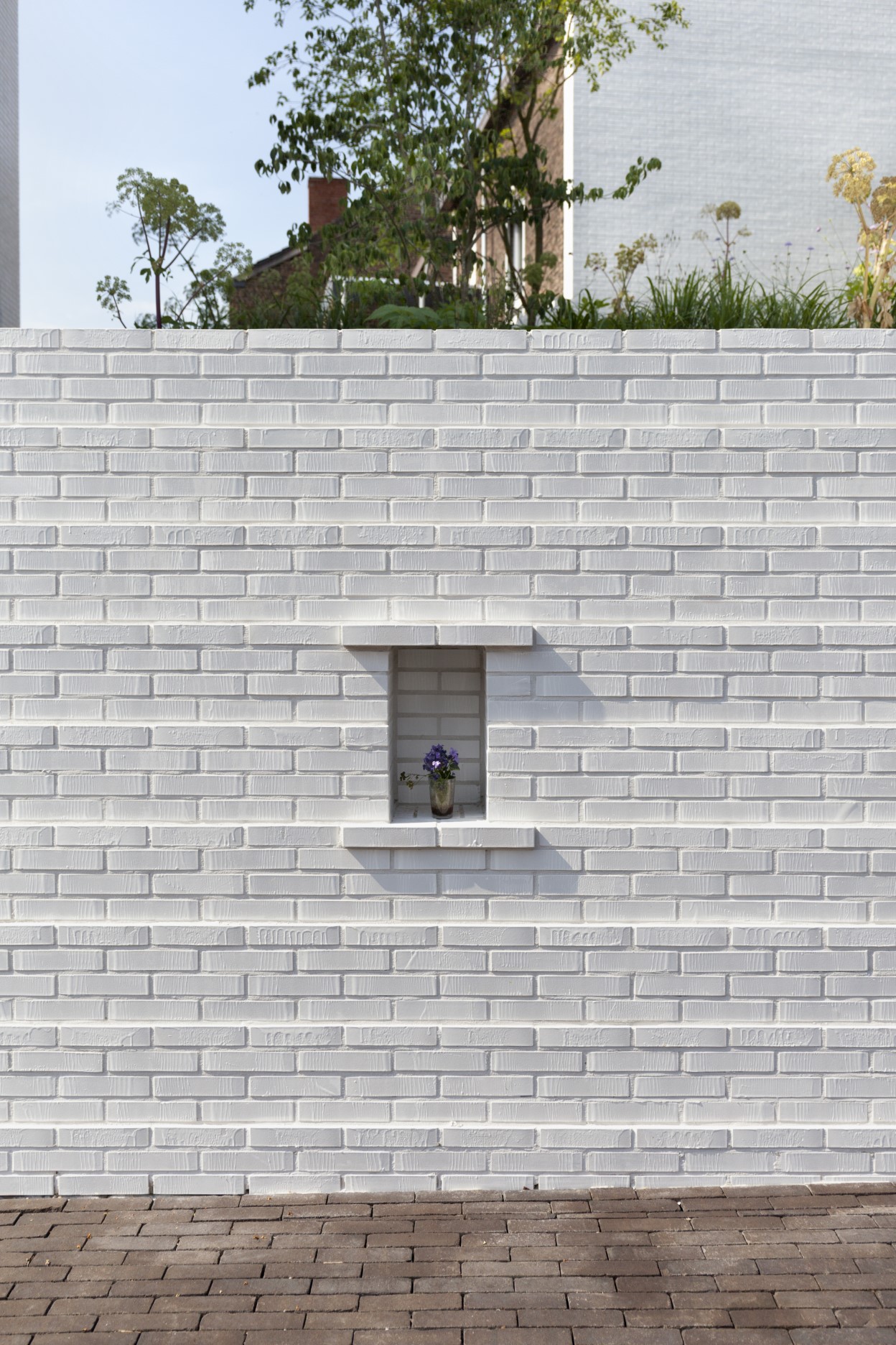 architecture-contemporaine-aménagement -urbain-paysager-brique-vernissée-monument-mémorial-dutroux-julie-melissa-photo-mur-alcove