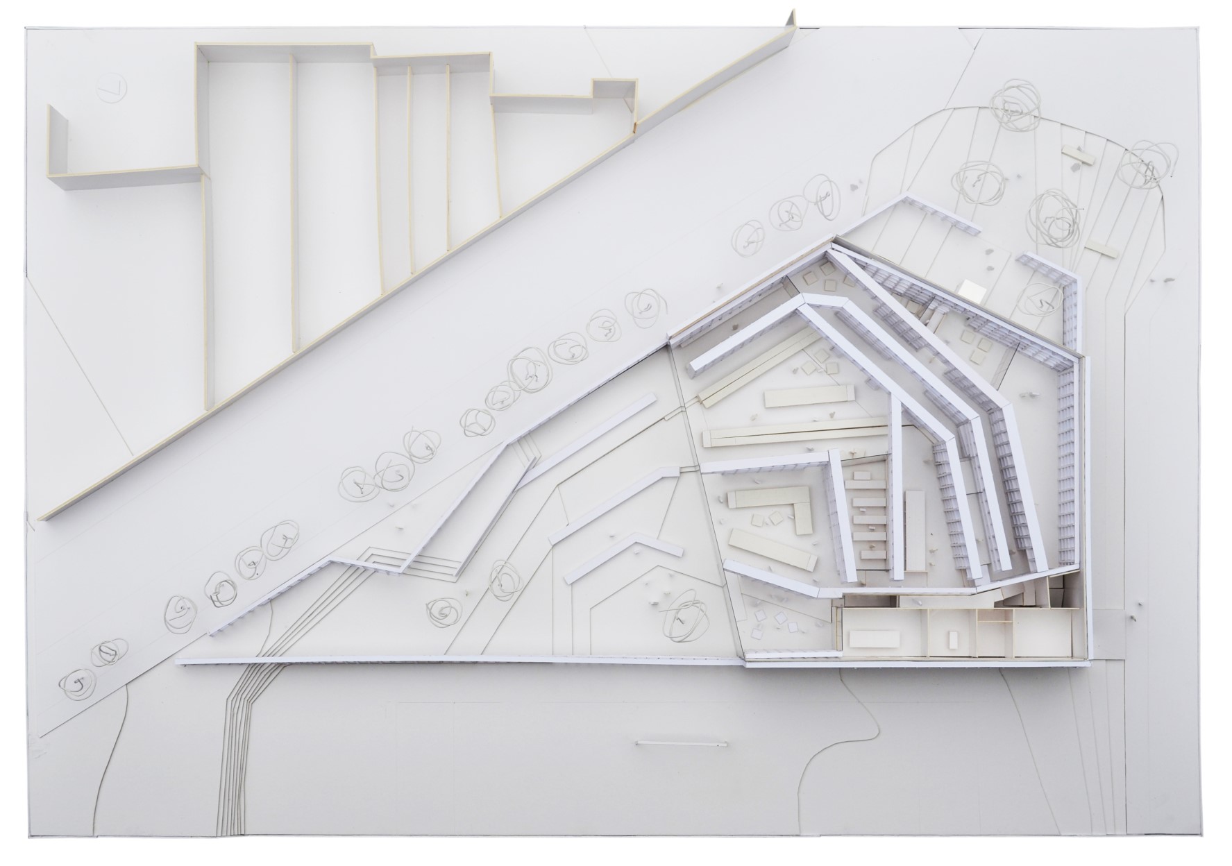 architecture-contemporaine-bibliothèque-publique-communale-transparence-photo-maquette
