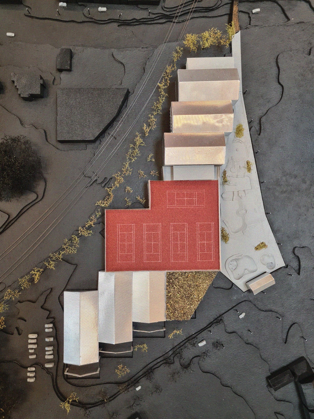 Architecture-contemporaine-sport-La-Louviere-Tennis-Ping-pong-dojo-multisport-skate-park-paddle-bocage-ancienne-verrie-parkings-maquette