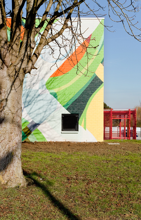 architecture-contemporaine-hall-sports-farciennes-El-Nino-rénovation-photo-façade