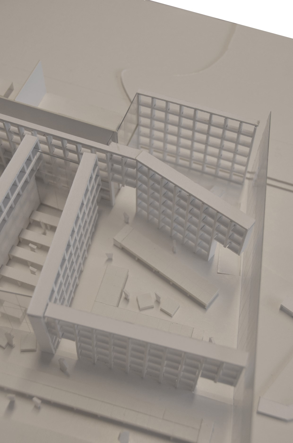 architecture-contemporaine-bibliothèque-publique-communale-transparence-photo-maquette