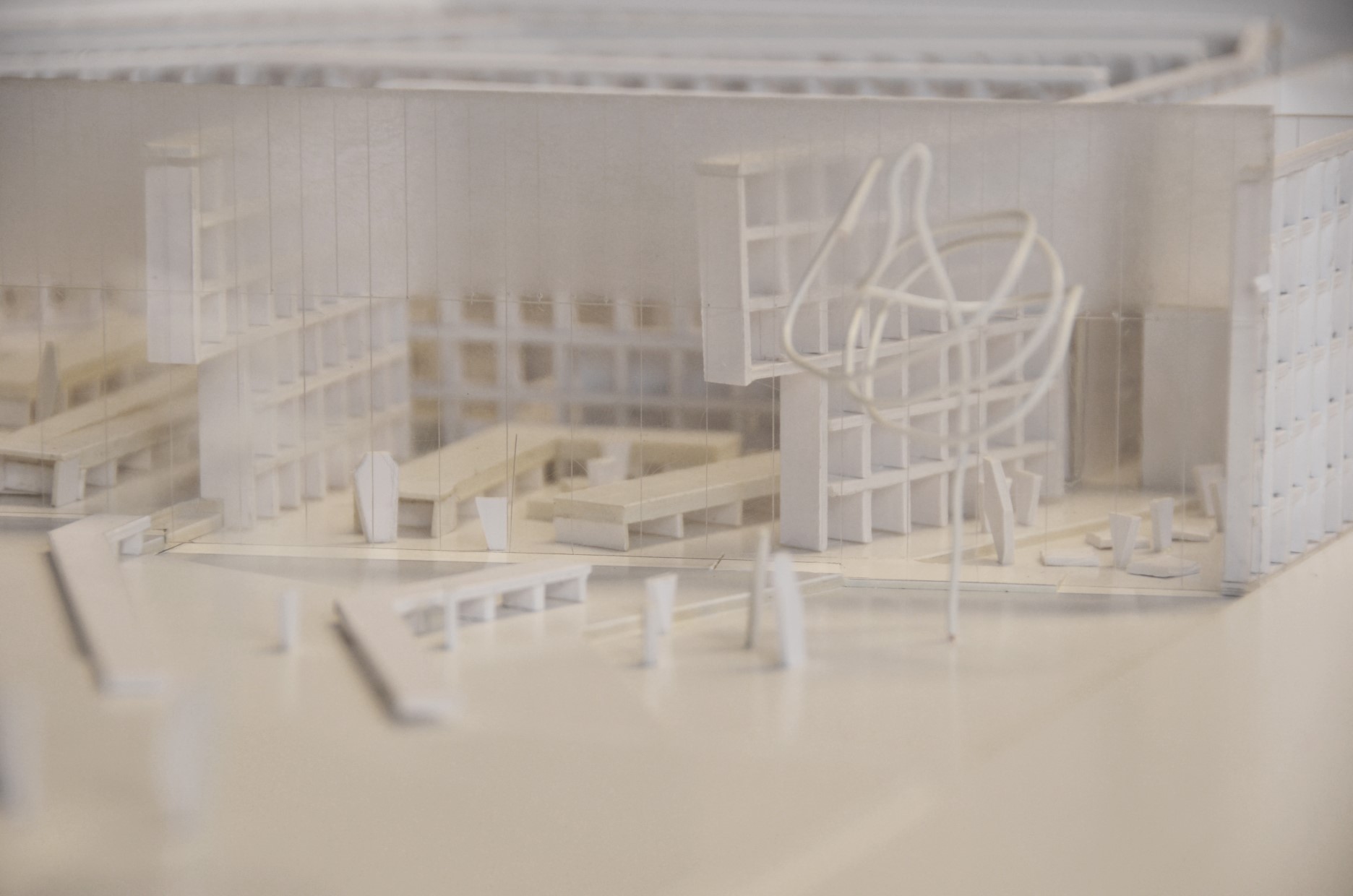 architecture-contemporaine-bibliothèque-publique-communale-transparence-photo-maquette