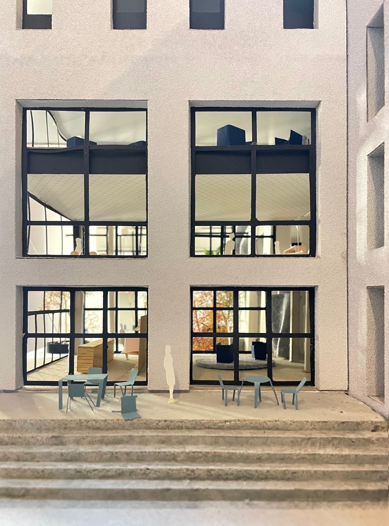 architecture-contemporaine-gilly-maison-citoyenne-bibliothèque-police-destrée-baumans-deffet-maquette-patio