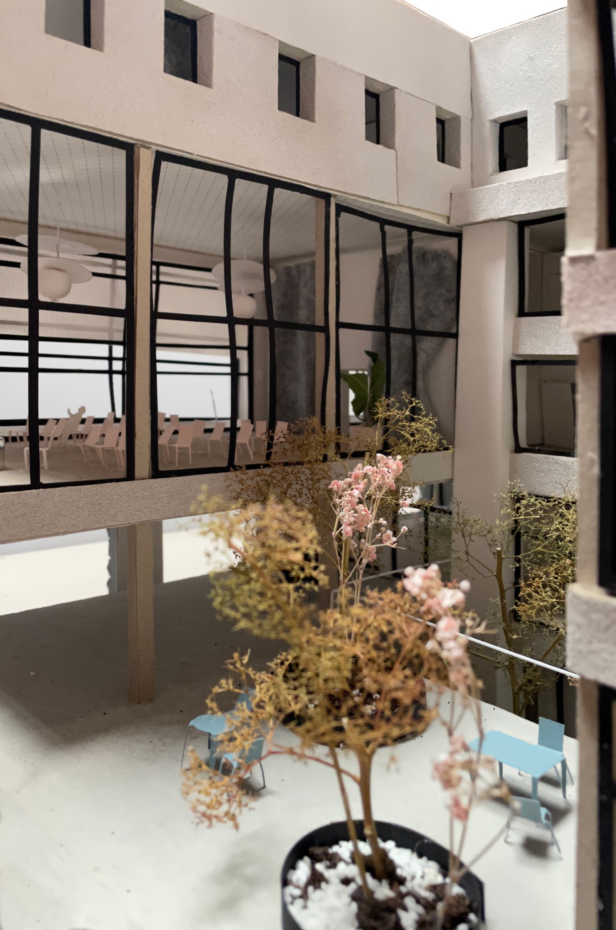 architecture-contemporaine-gilly-maison-citoyenne-bibliothèque-police-destrée-baumans-deffet-maquette-patio