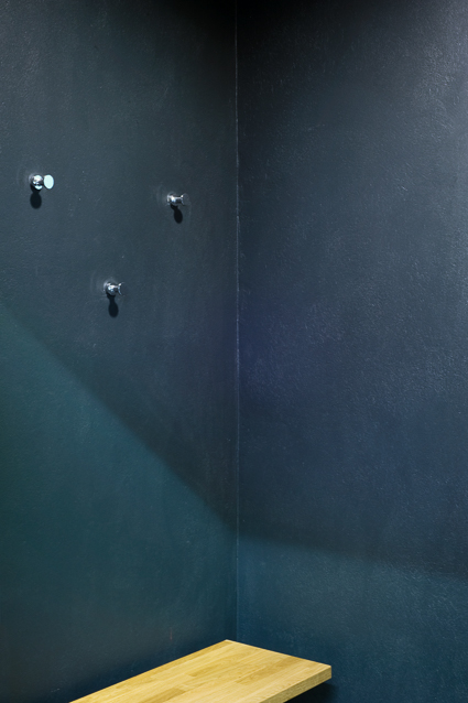 architecture-contemporaine-hall-sports-farciennes-rénovation-photo-vestiaires